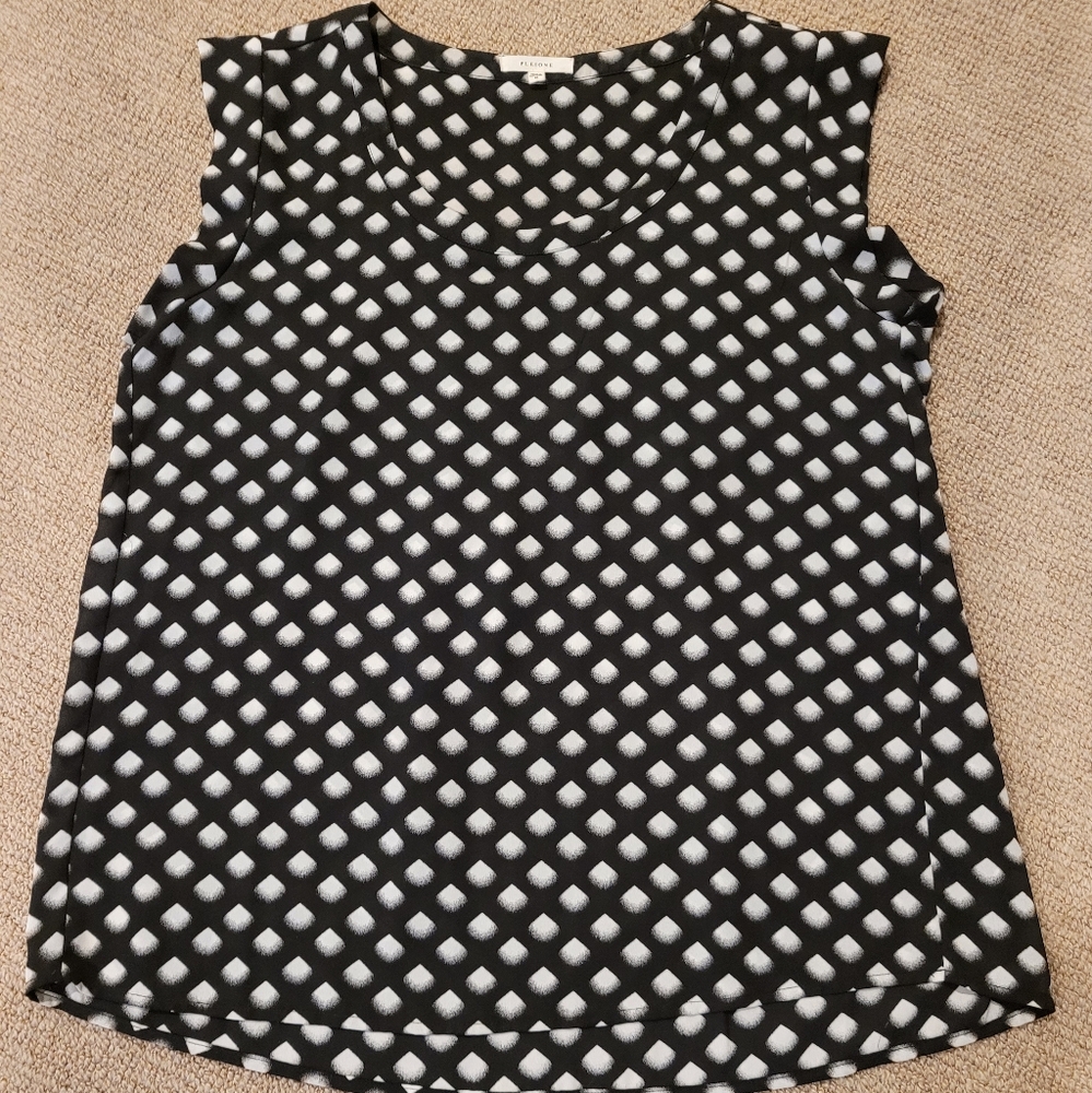 Pleione Black and White Sleeveless Tank Top